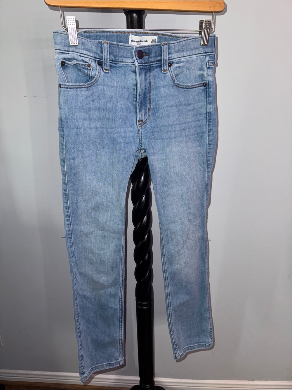 abercrombie kids light blue denim jeans 34.T